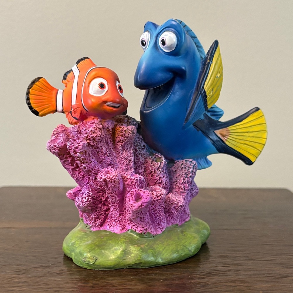 Finding Dory Decorative Resin Figurine 6x3 inches